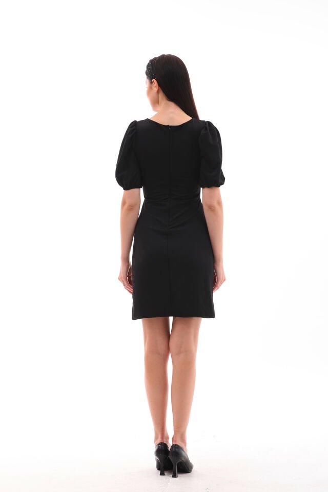 Likralı yerli krep kumaş sade ve şık mini elbise